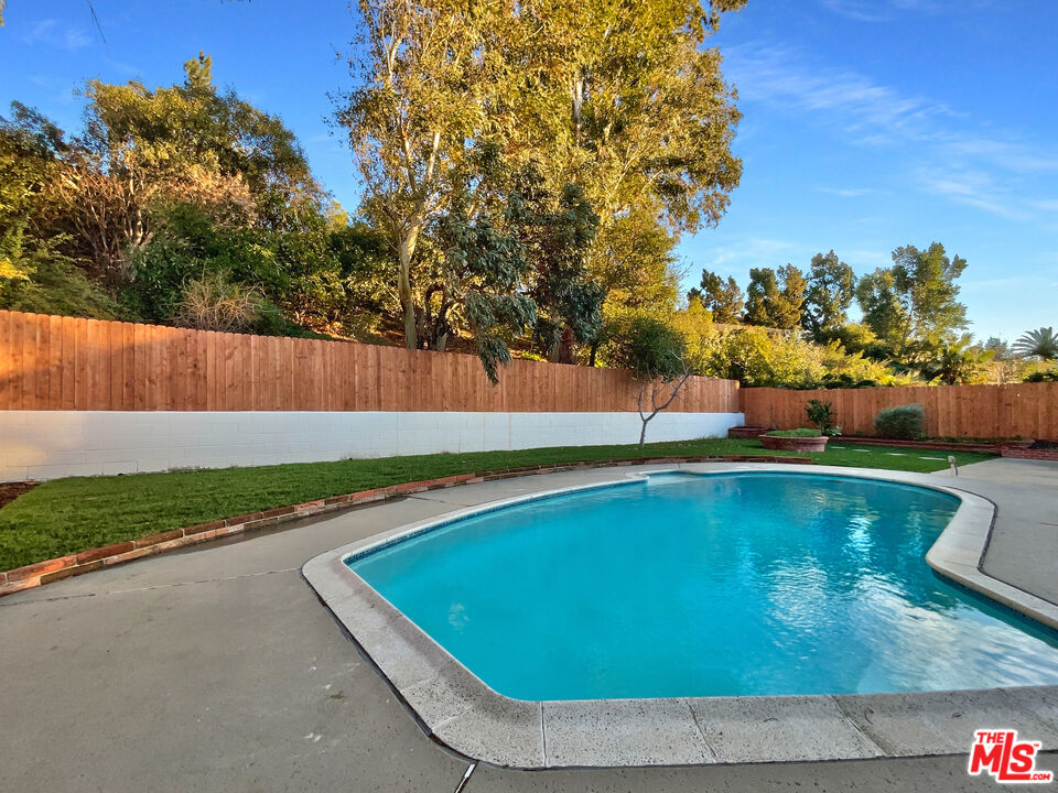 11872 Preston Trails Ave