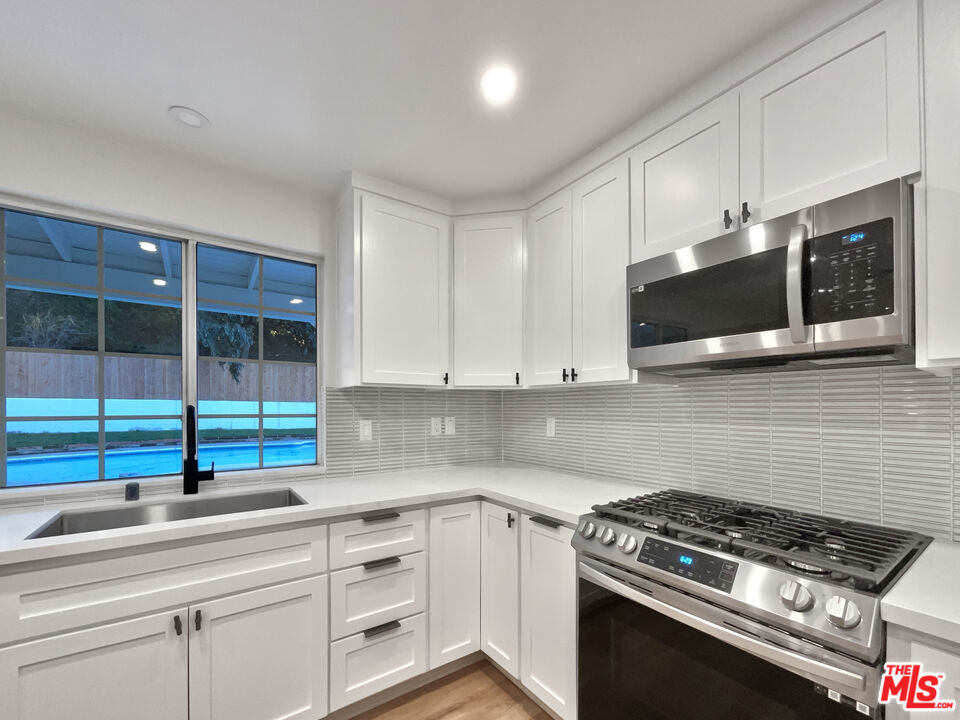 11872 Preston Trails Ave