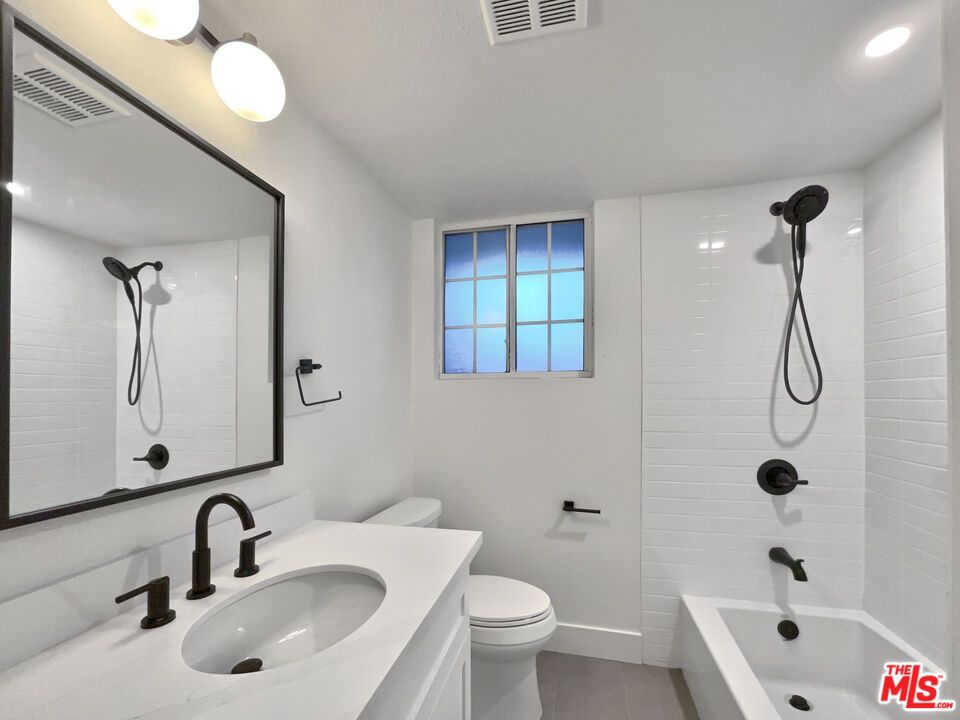 11872 Preston Trails Ave