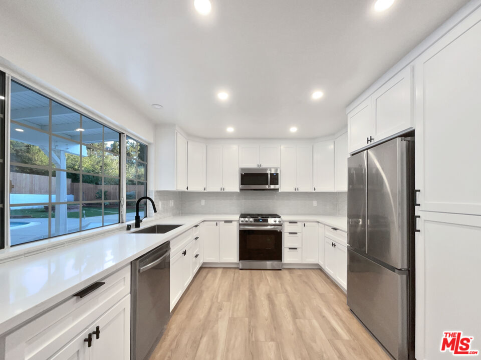 11872 Preston Trails Ave