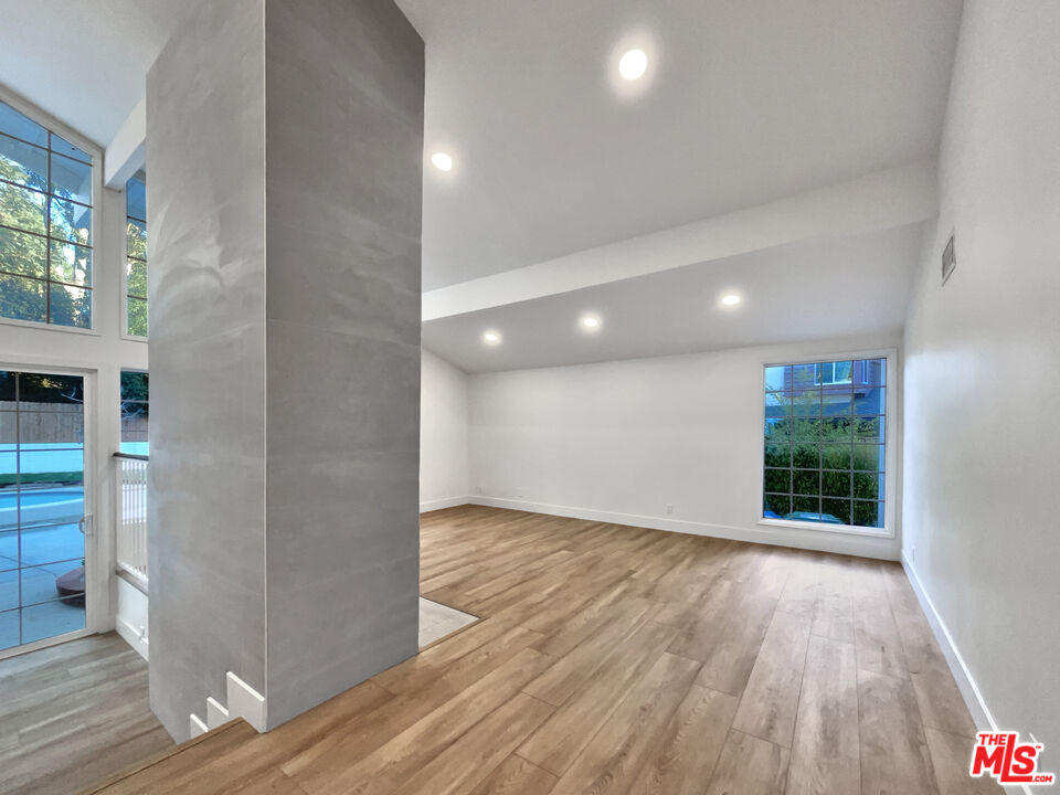 11872 Preston Trails Ave