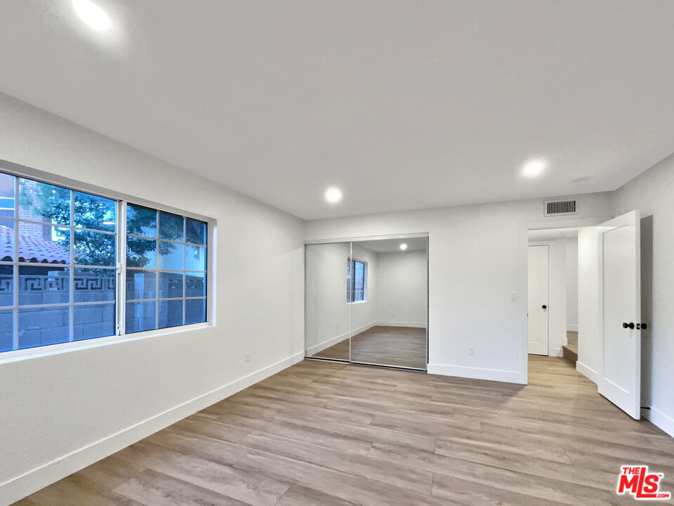 11872 Preston Trails Ave