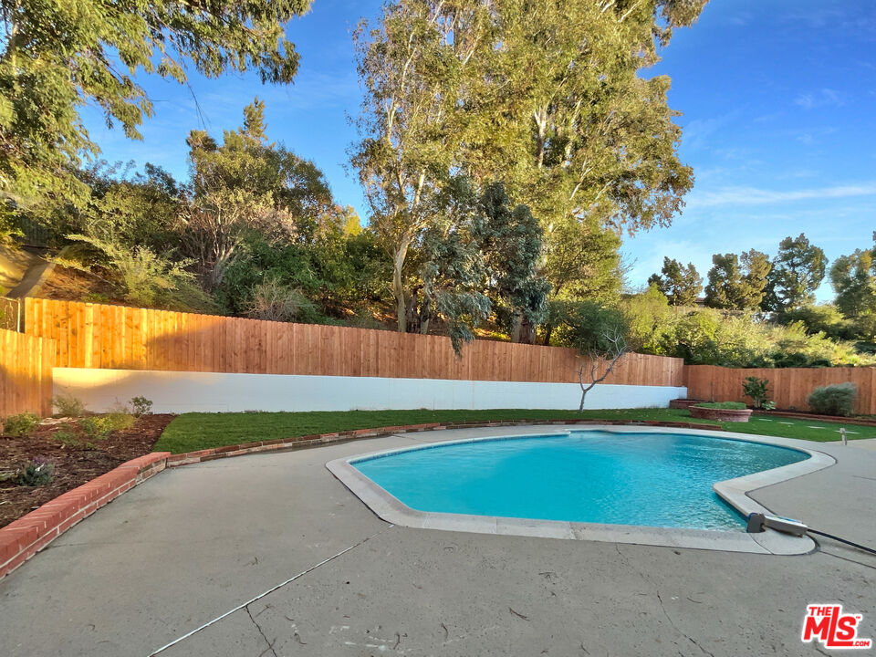 11872 Preston Trails Ave