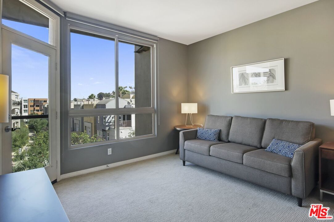 13044 PACIFIC PROMENADE Unit: 422