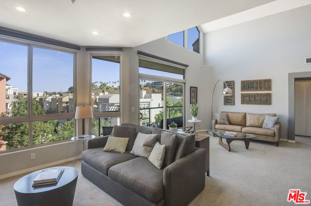 13044 PACIFIC PROMENADE Unit: 422