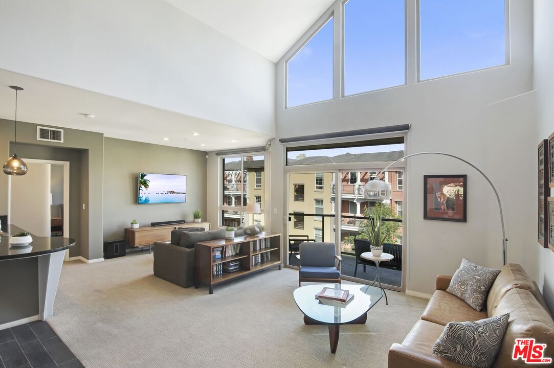 13044 PACIFIC PROMENADE Unit: 422