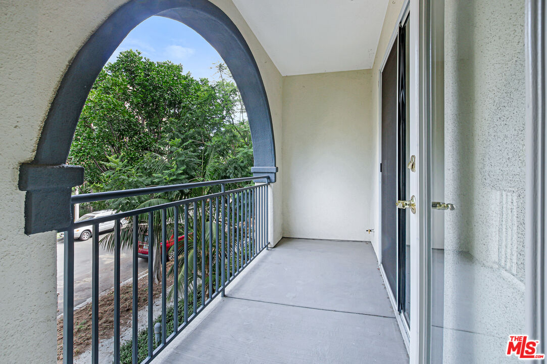 12963 Runway Rd Unit: 220