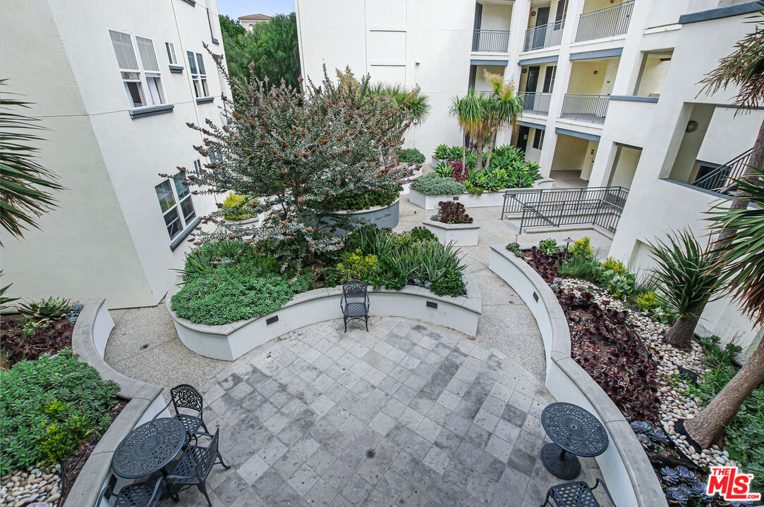 12963 Runway Rd Unit: 220