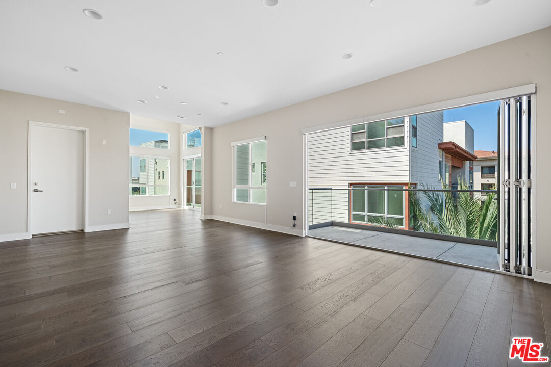 12499 Osprey Ln Unit: 3