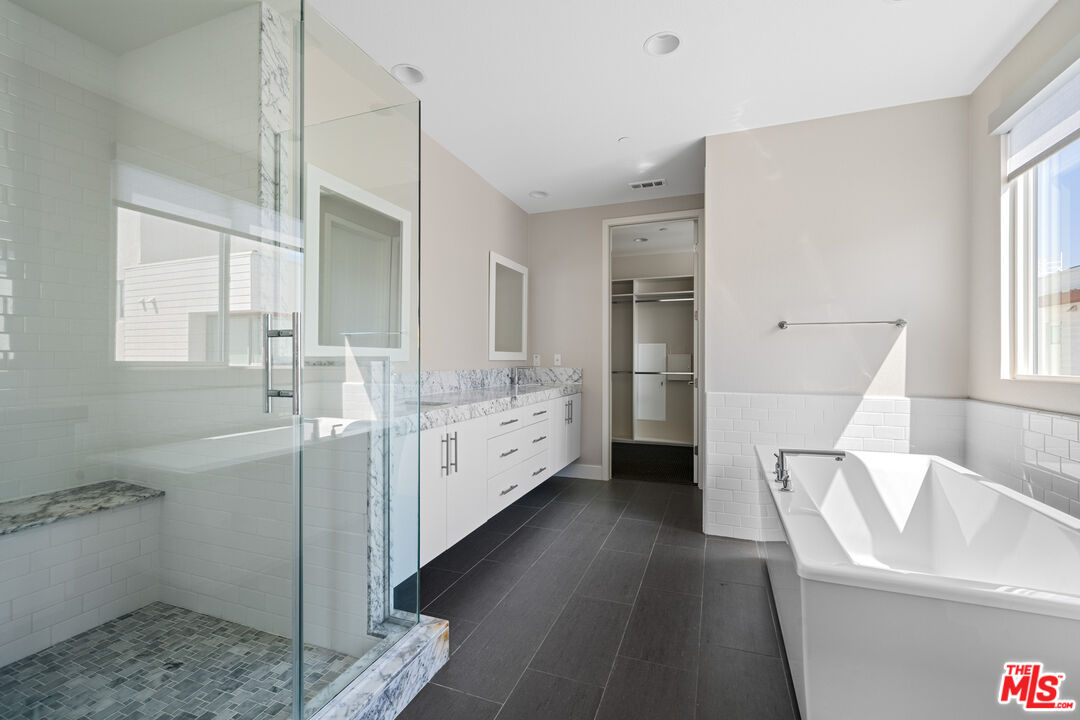 12499 Osprey Ln Unit: 3