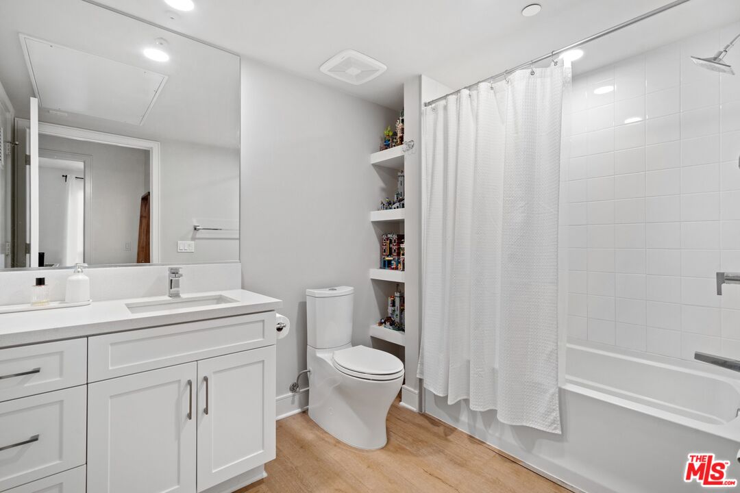 6030 Seabluff Dr Unit: 317