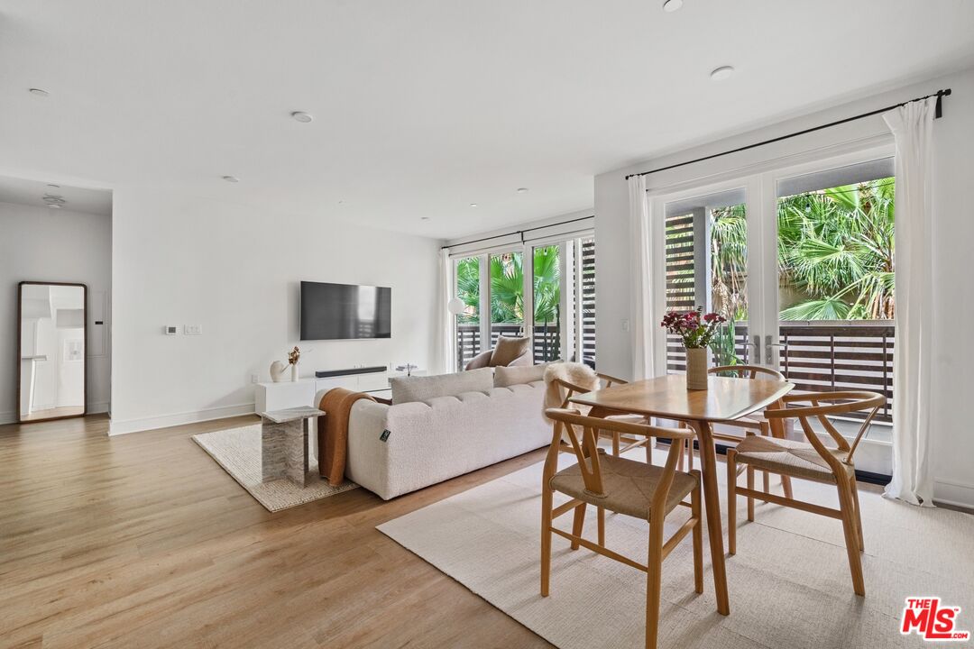 6030 Seabluff Dr Unit: 317