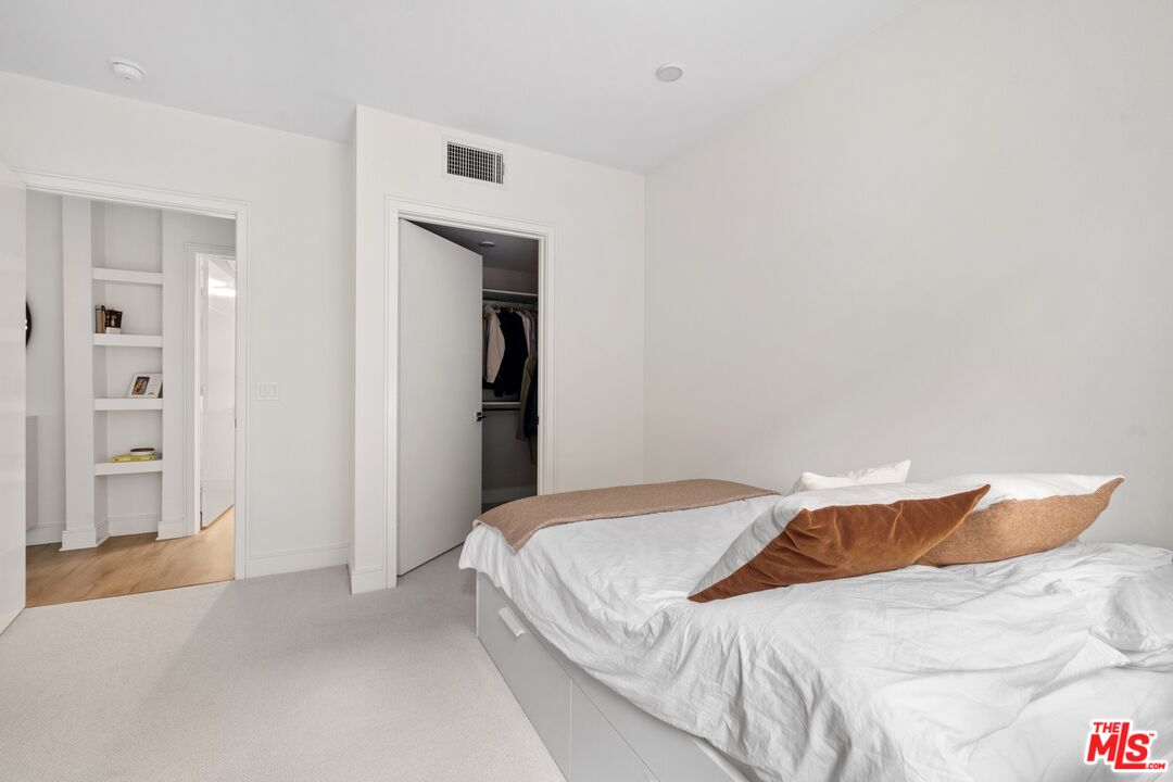 6030 Seabluff Dr Unit: 317