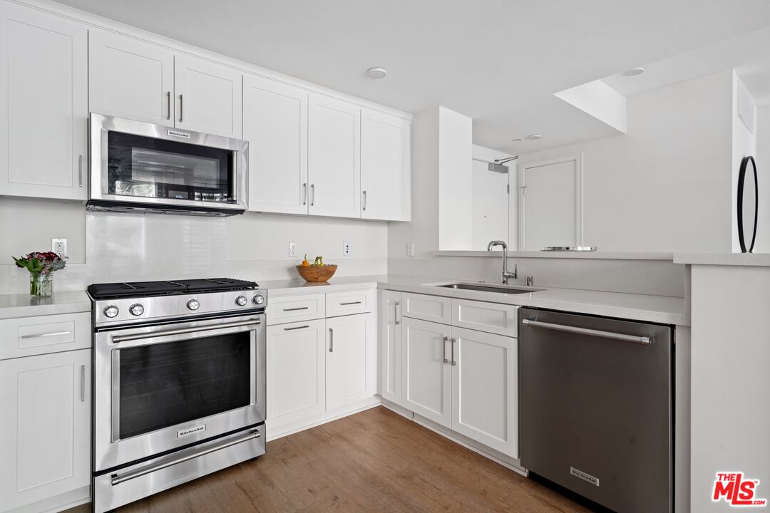 6030 Seabluff Dr Unit: 317