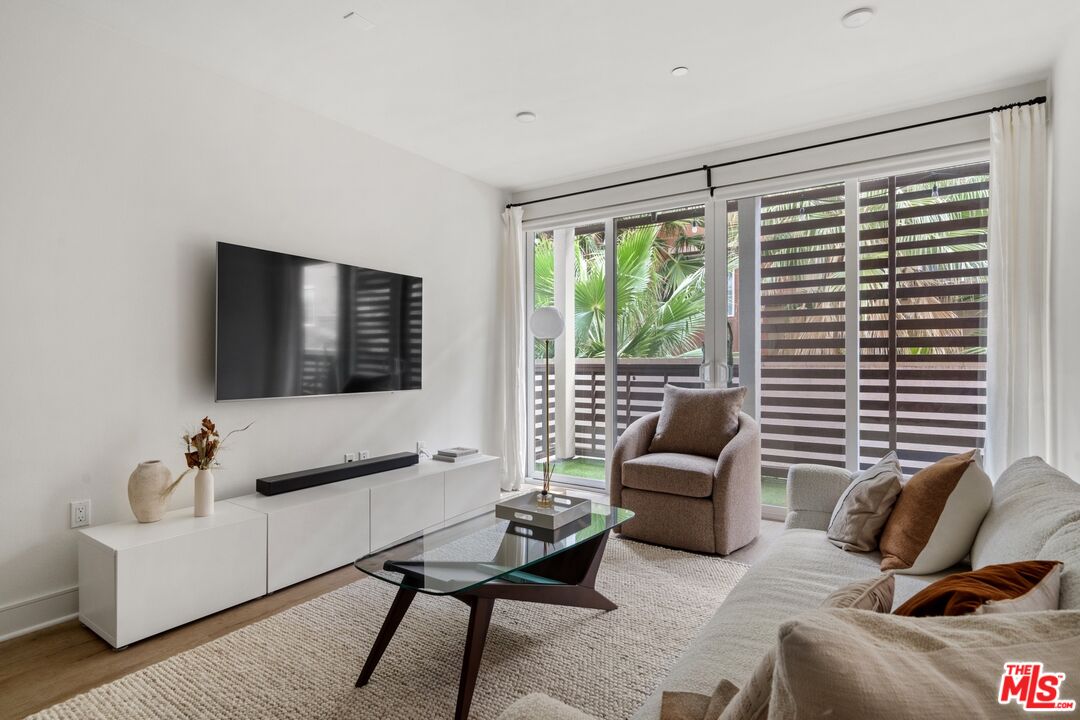 6030 Seabluff Dr Unit: 317