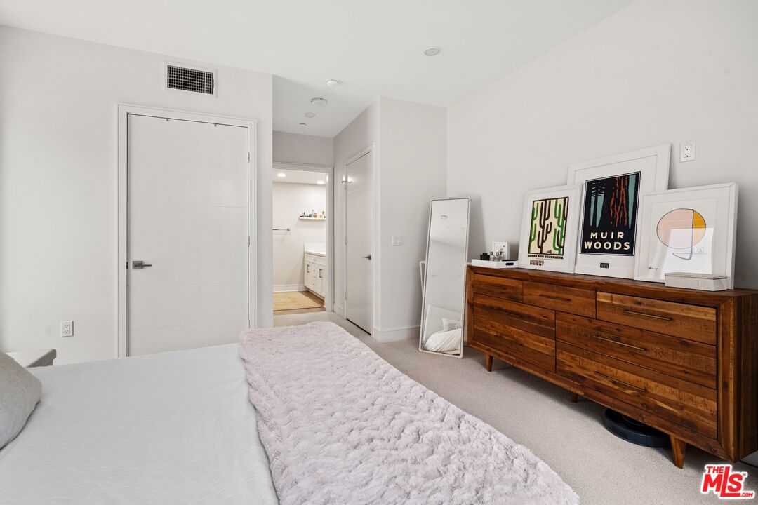 6030 Seabluff Dr Unit: 317