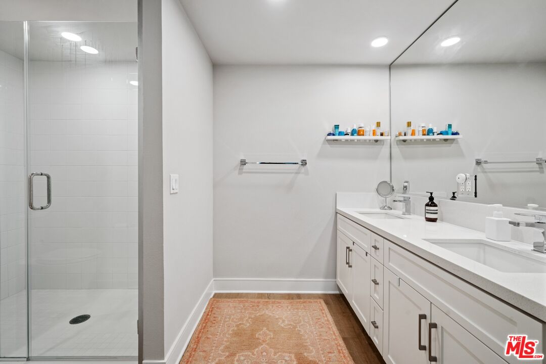 6030 Seabluff Dr Unit: 317