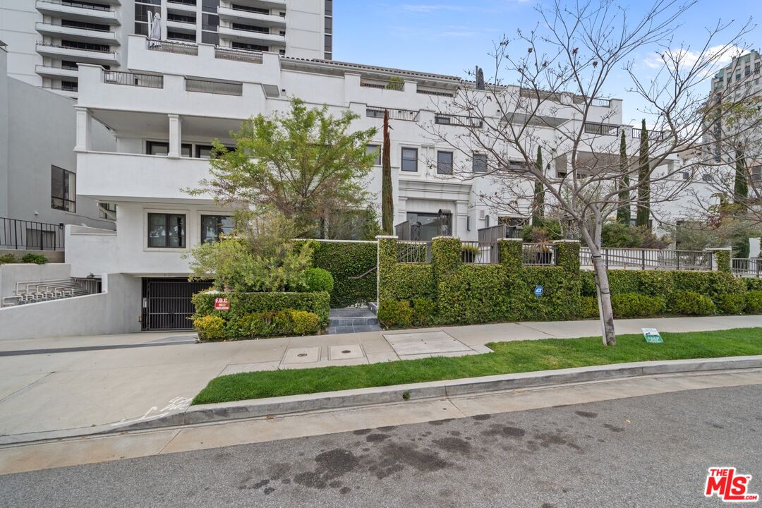 10647 Ashton Ave Unit: 103