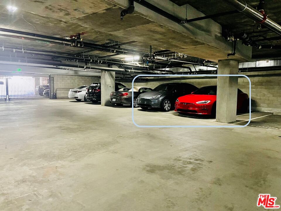 6241 W Crescent PARK Unit: 106