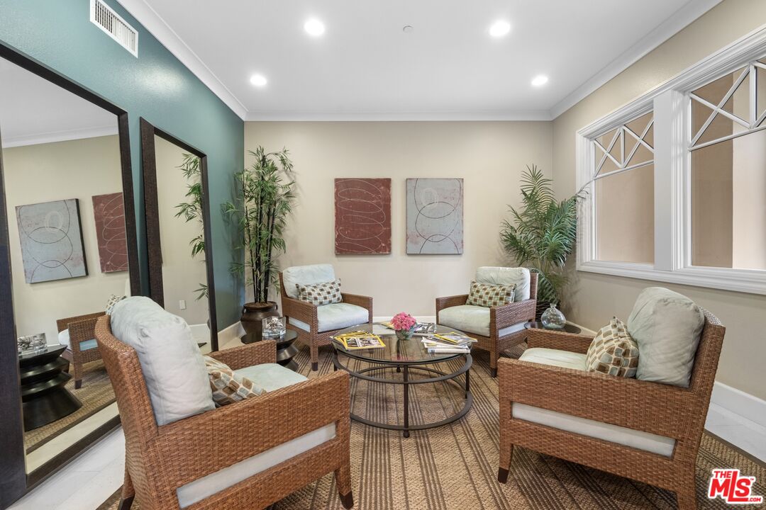 6241 W Crescent PARK Unit: 106