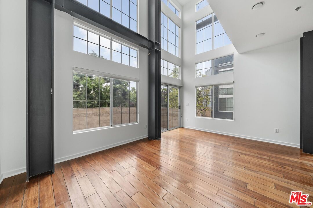 5400 Playa Vista Dr Unit: 17