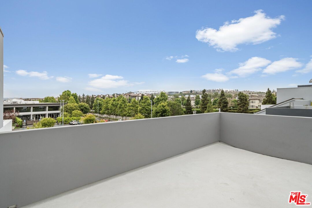 5400 Playa Vista Dr Unit: 17