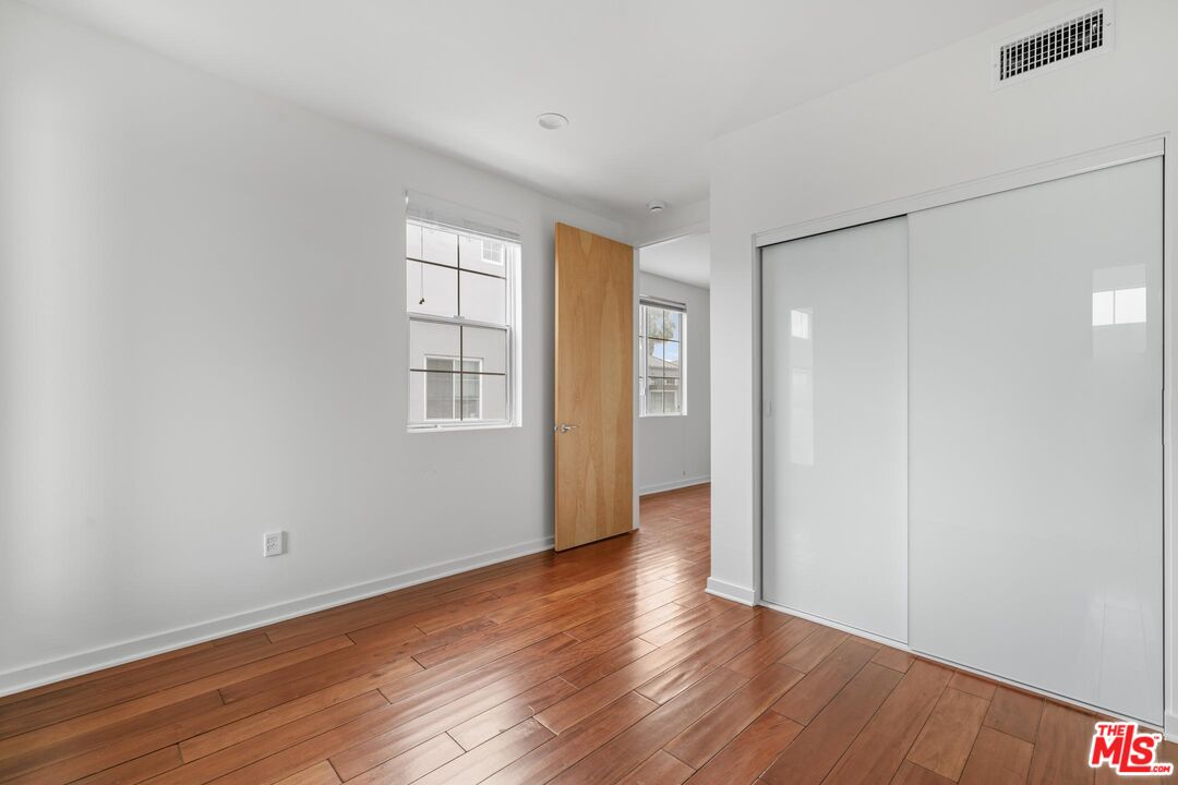 5400 Playa Vista Dr Unit: 17