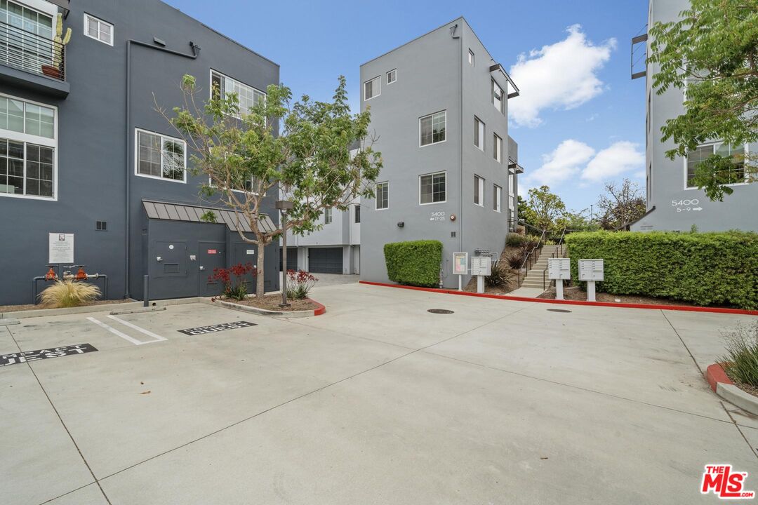 5400 Playa Vista Dr Unit: 17