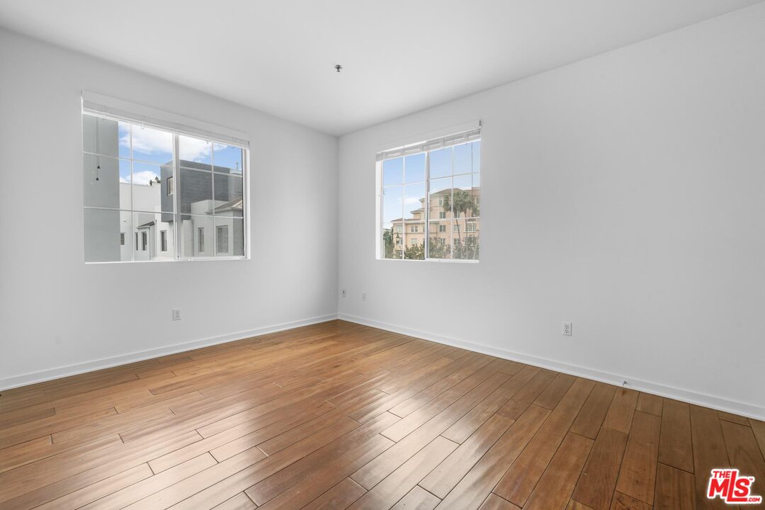 5400 Playa Vista Dr Unit: 17