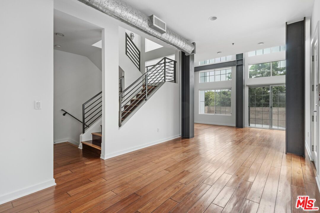 5400 Playa Vista Dr Unit: 17