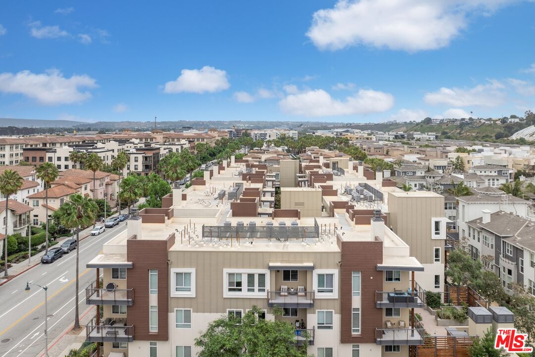 12920 Runway Rd Unit: 351