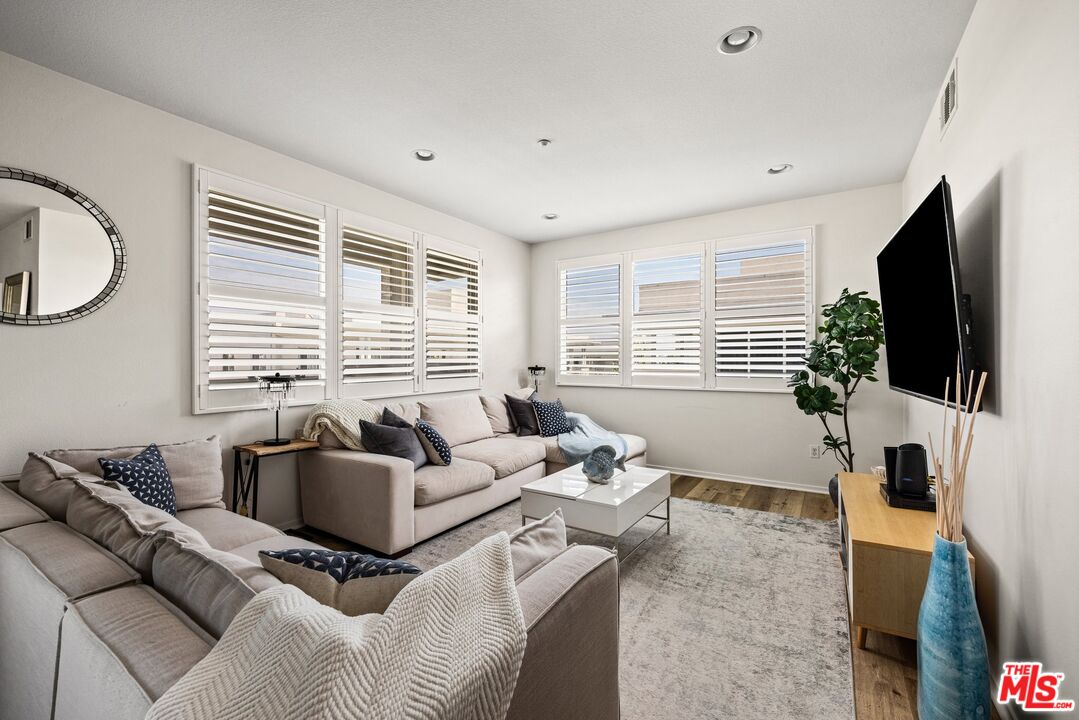 12920 Central Ave Unit: 402