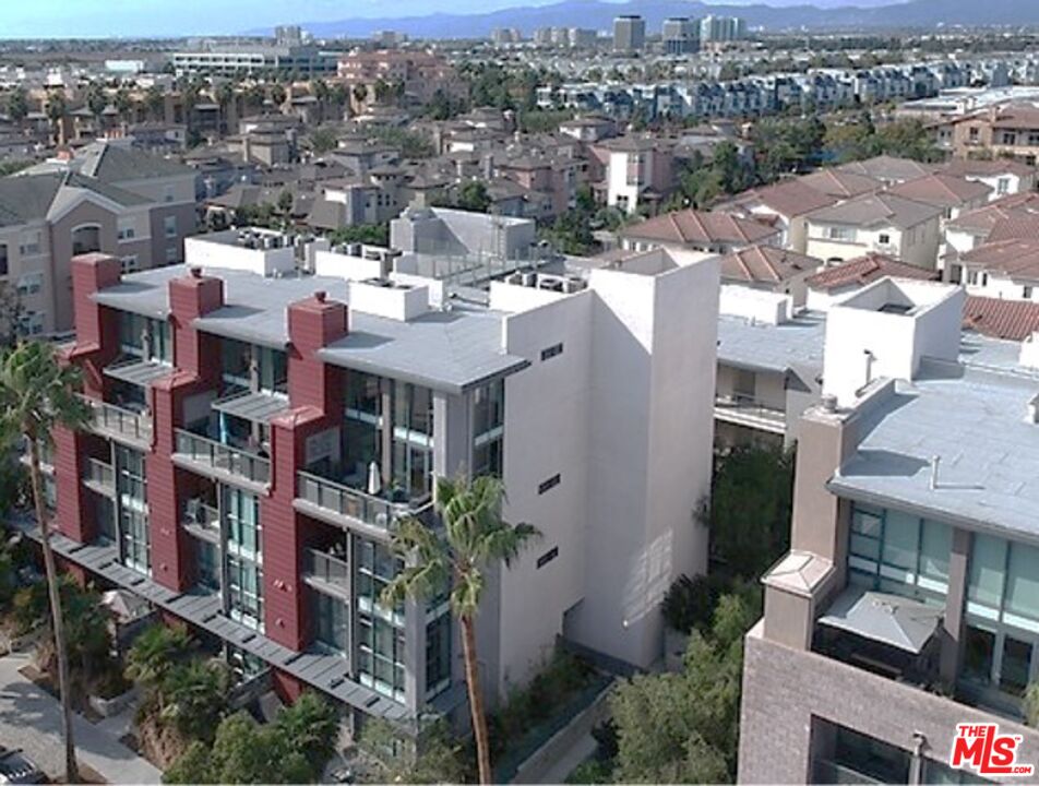 13045 PACIFIC PROMENADE Unit: 305