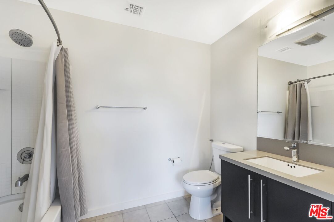 13045 PACIFIC PROMENADE Unit: 305