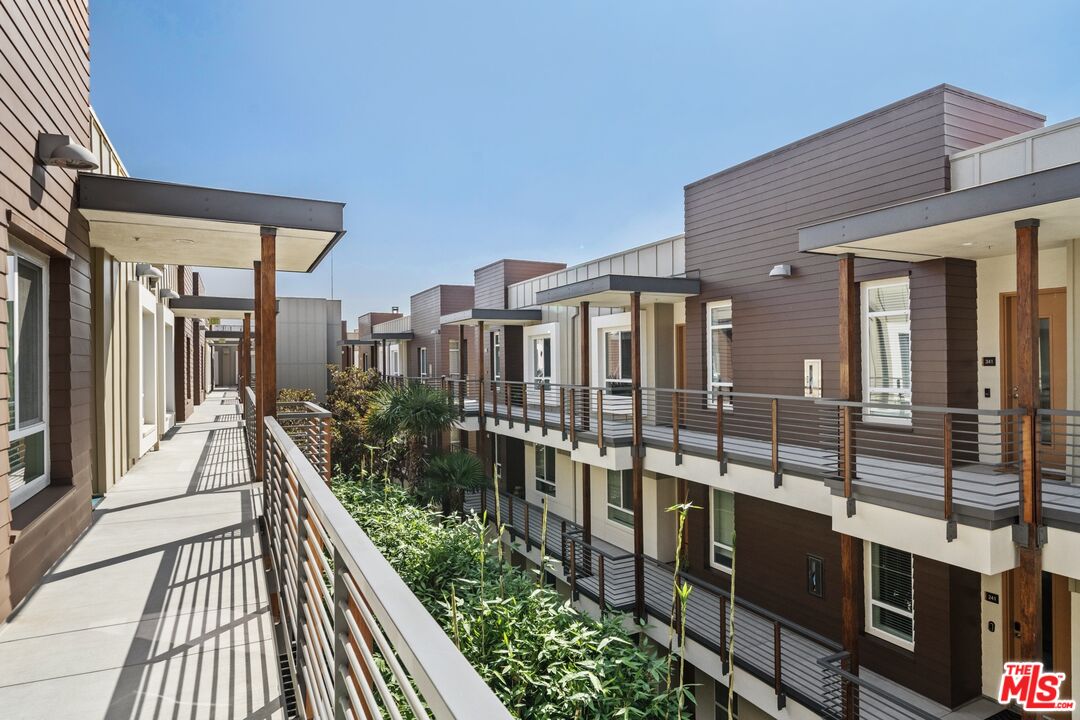 12920 Runway Rd Unit: 342