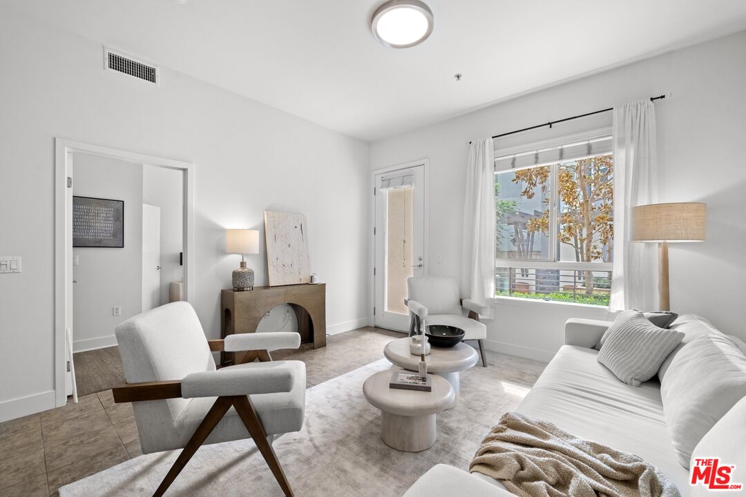 12920 Runway Rd Unit: 142