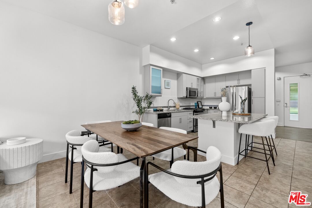 12920 Runway Rd Unit: 142