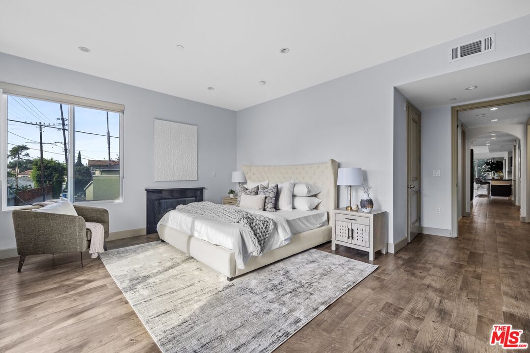 10930 National Blvd Unit: 201