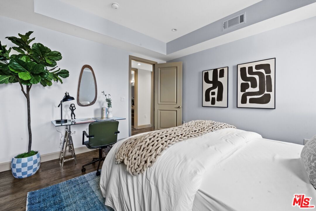 10930 National Blvd Unit: 201