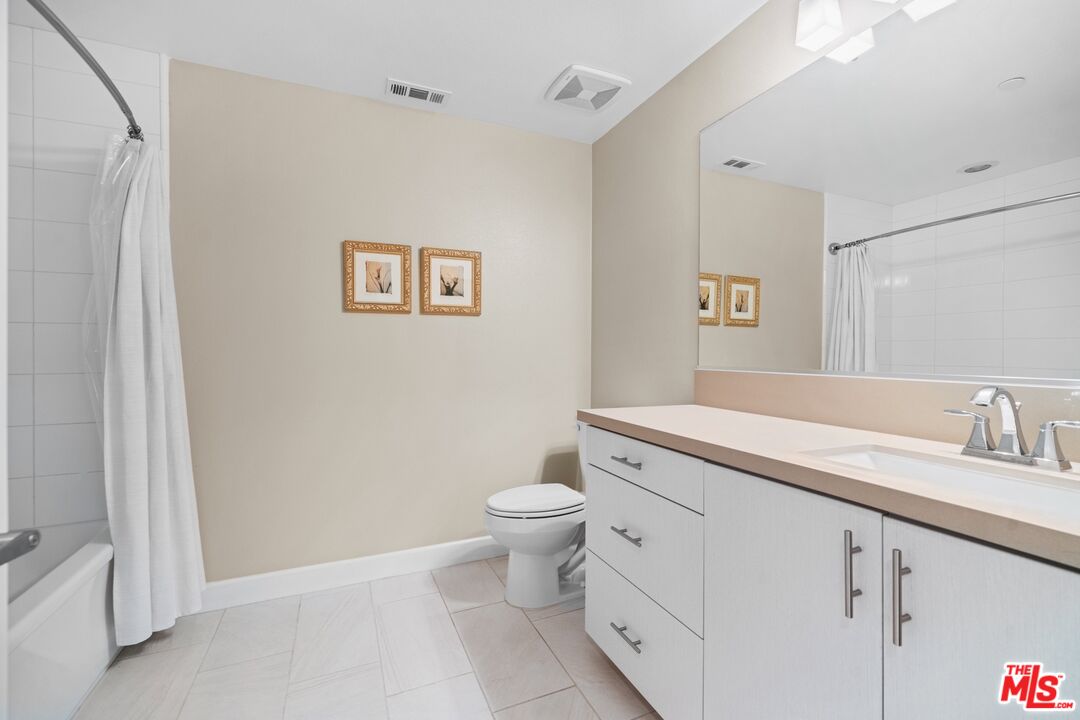 12558 W Fielding Cir Unit: 1