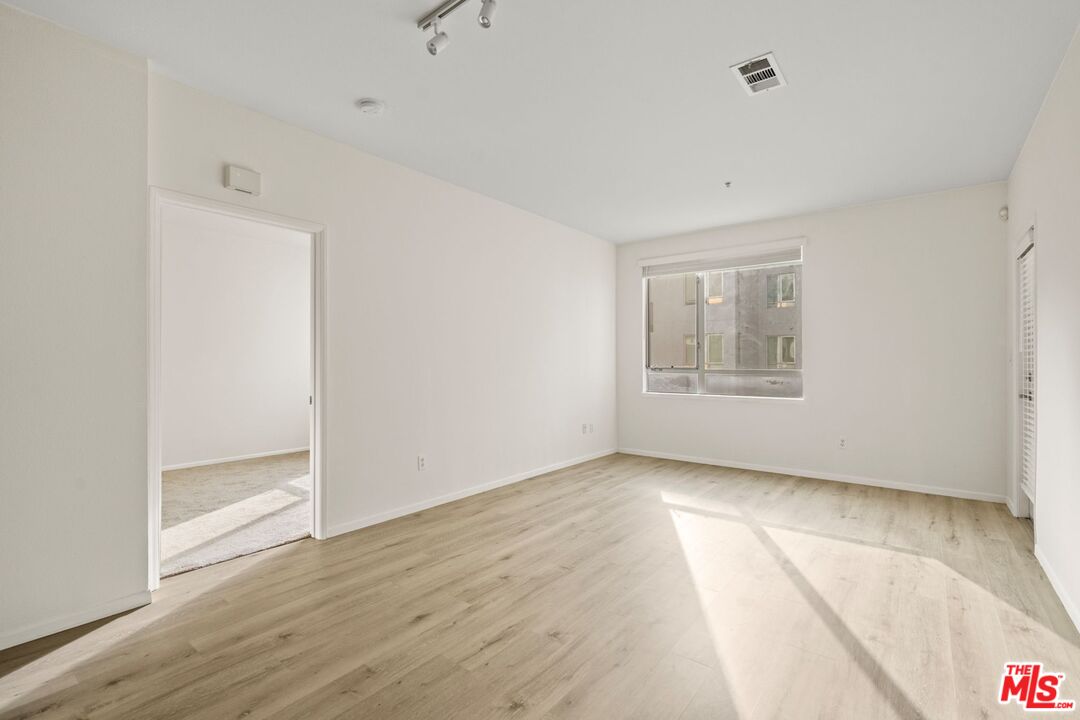 6400 Crescent Park Unit: 217