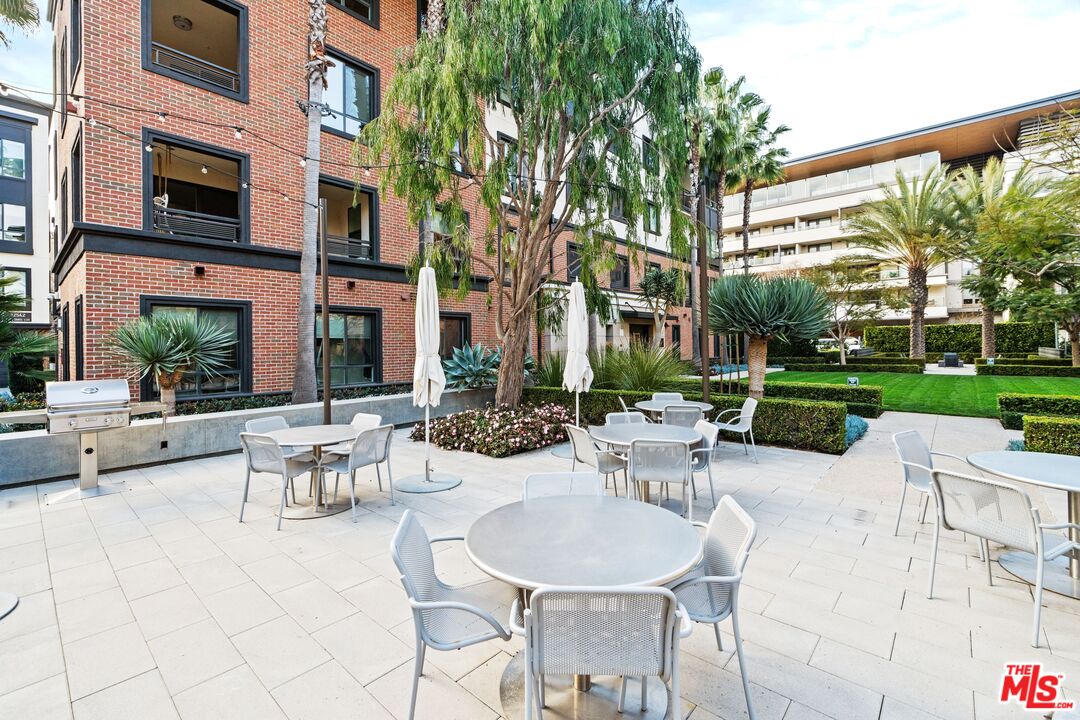 12526 W Fielding Cir Unit: 1