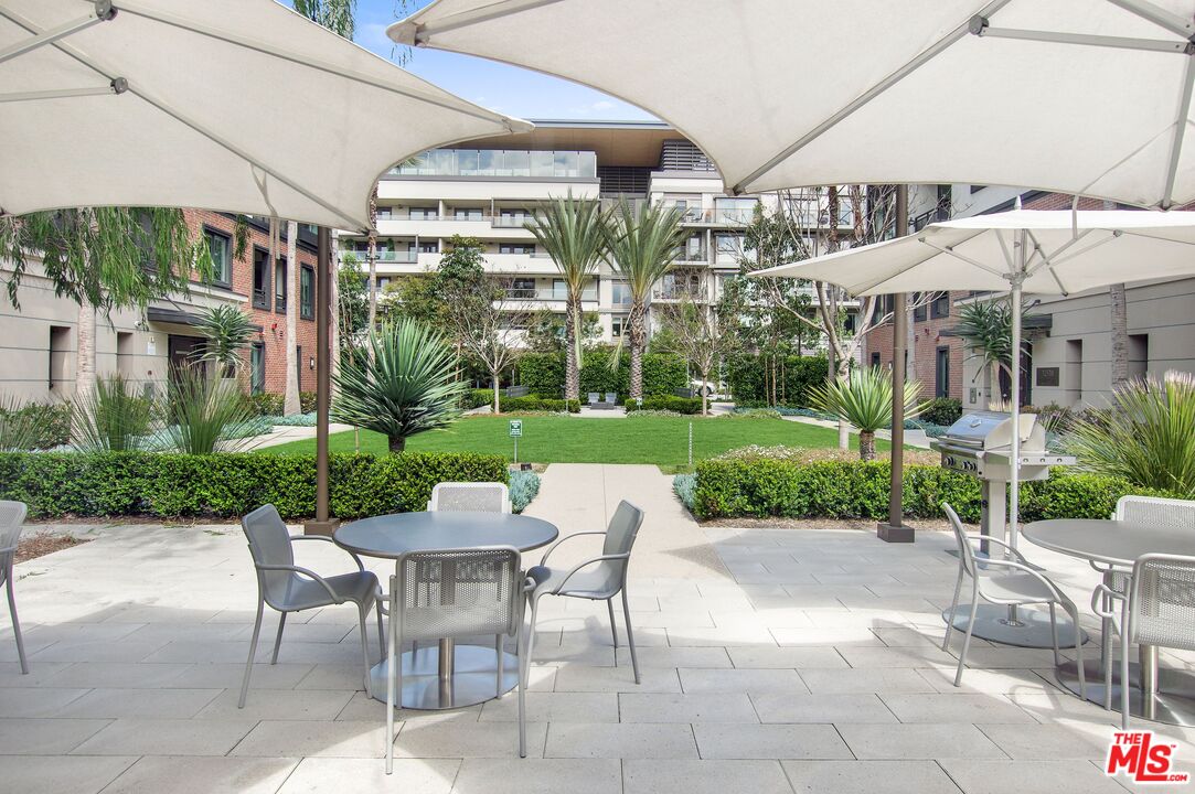 12526 W Fielding Cir Unit: 1