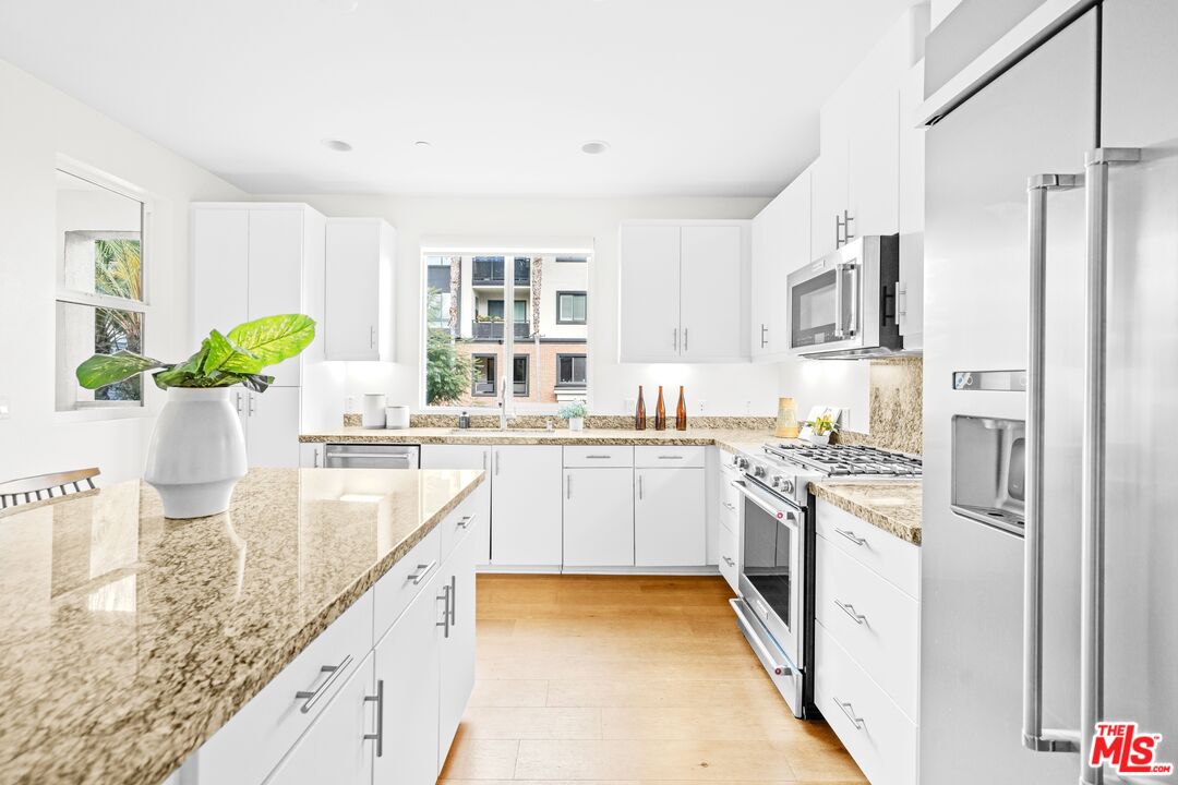 12526 W Fielding Cir Unit: 1