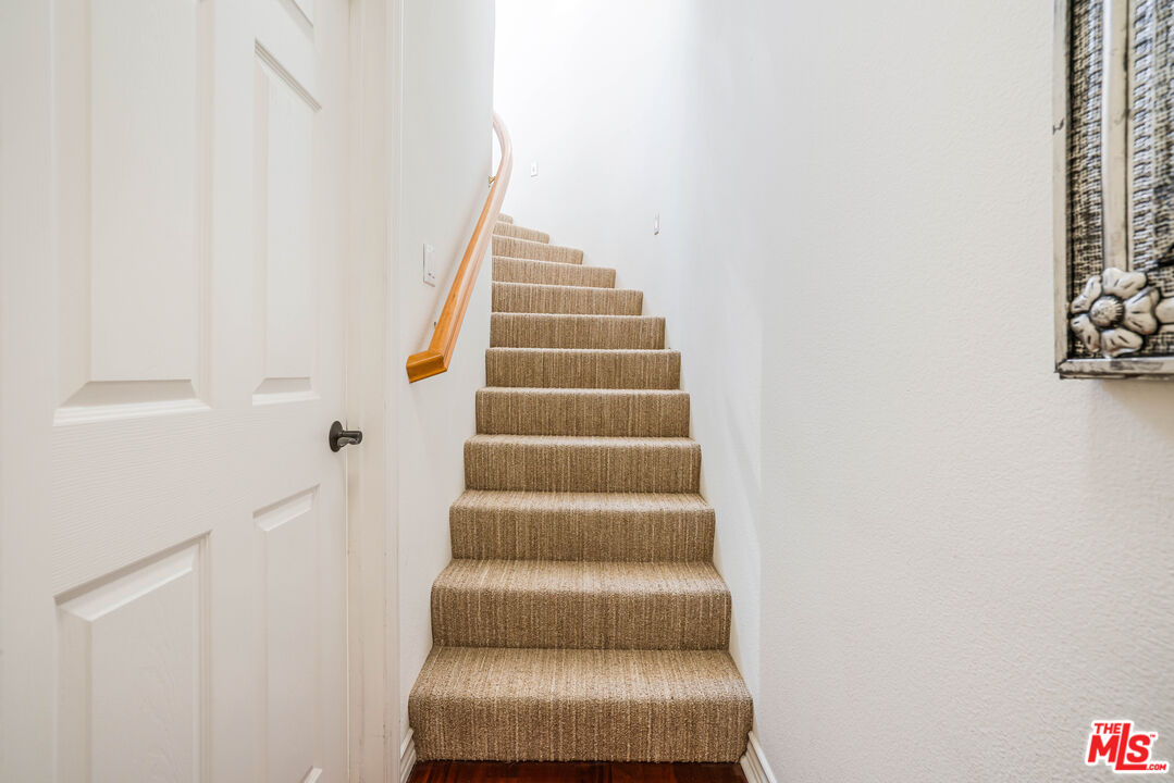 5935 Playa Vista Dr Unit: 301