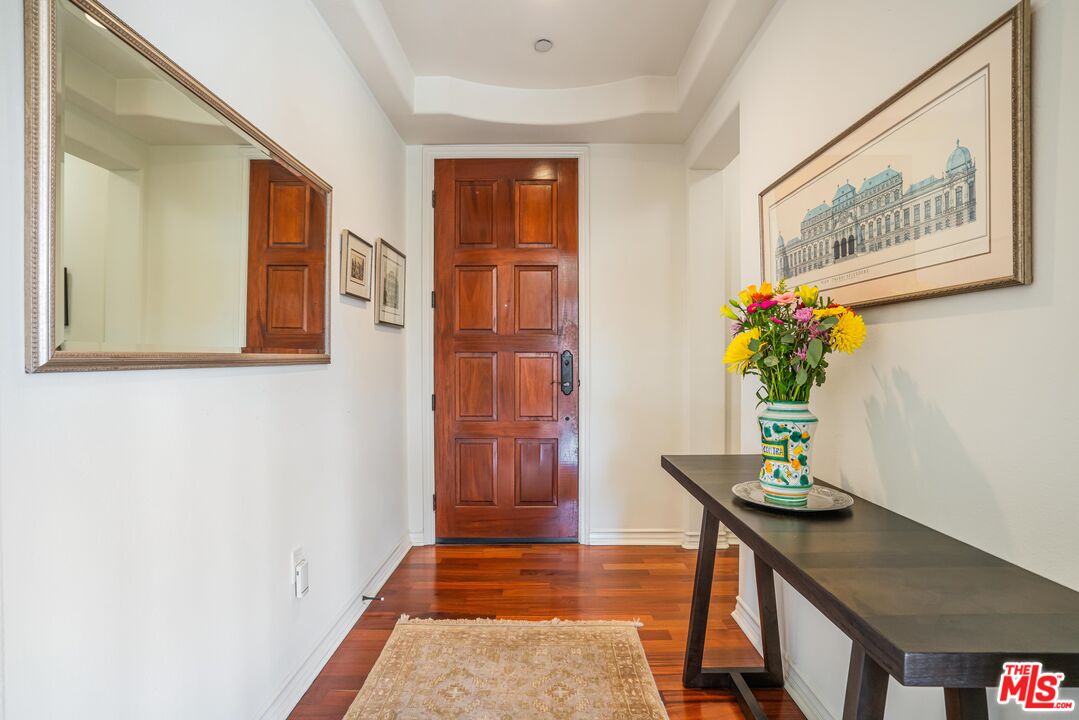 5935 Playa Vista Dr Unit: 301