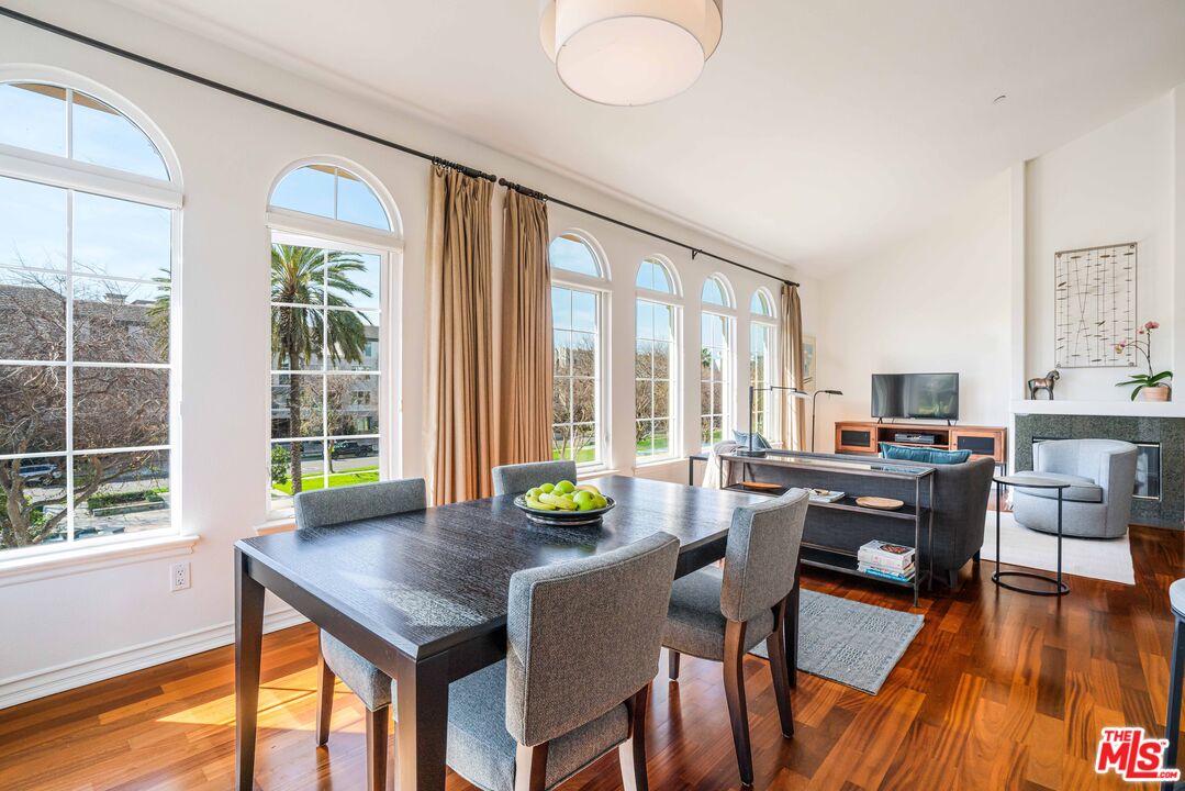 5935 Playa Vista Dr Unit: 301