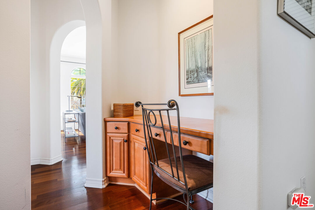 5935 Playa Vista Dr Unit: 301