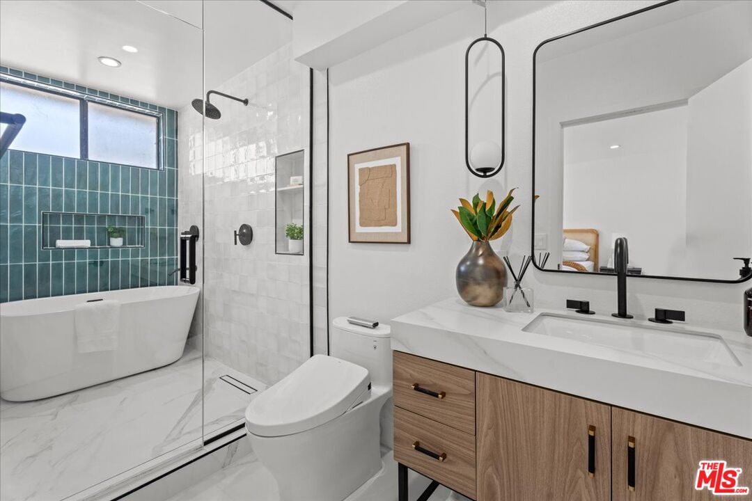 1807 10th St Unit: 3