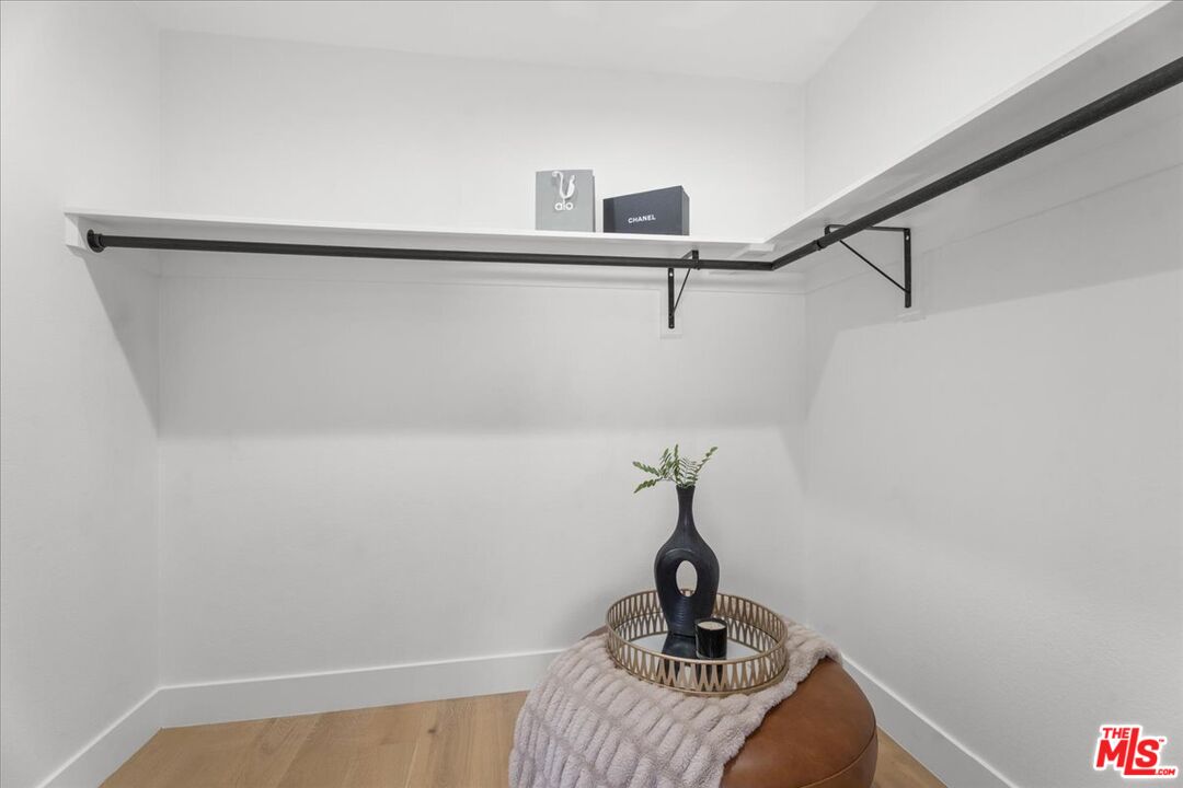 1807 10th St Unit: 3